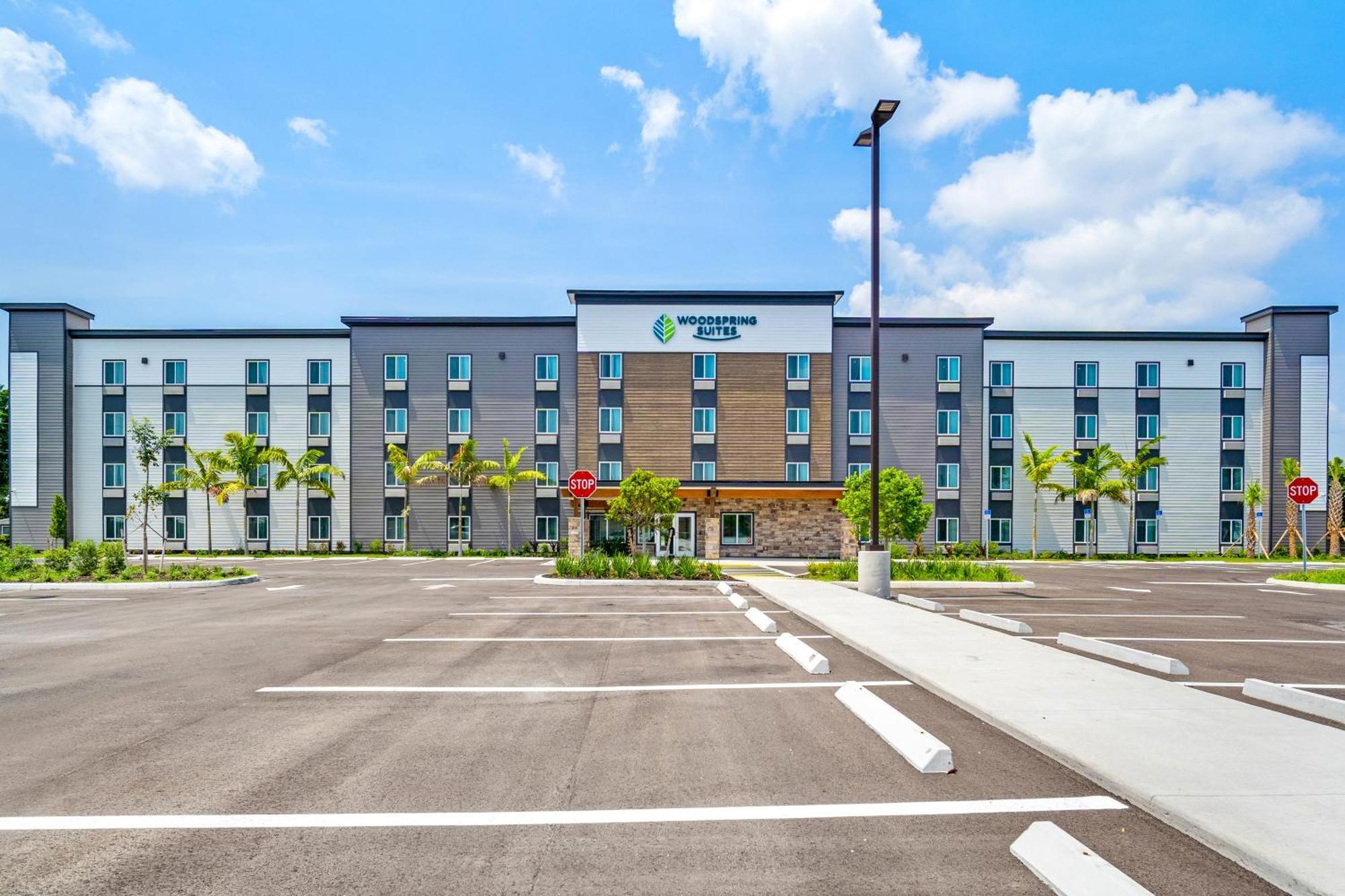 Woodspring Myers - Cape Coral Hotel Fort Myers