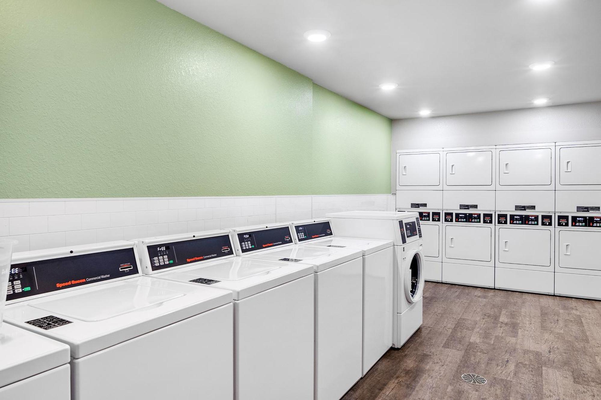 Woodspring Myers - Cape Coral